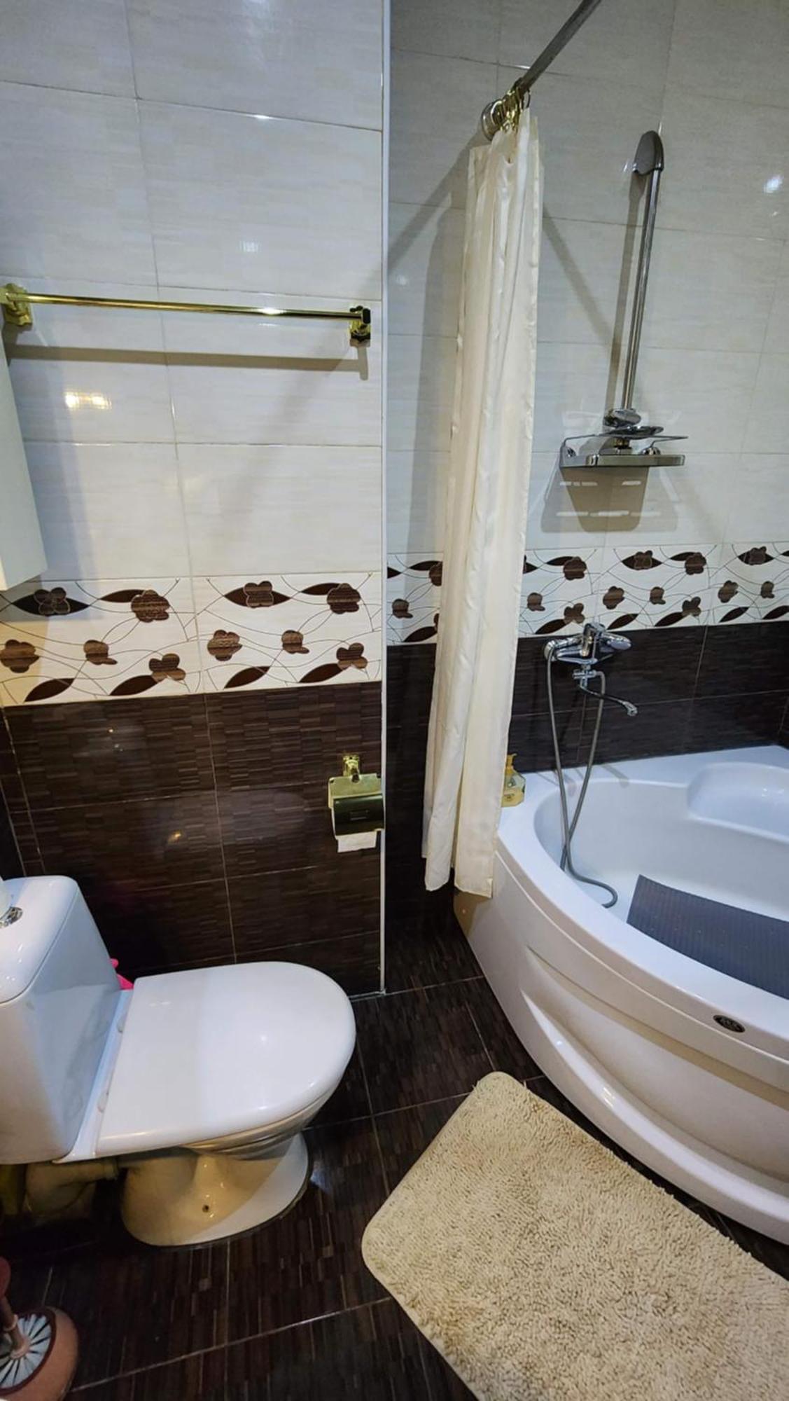 Vake-Saburtalo Hillside Apartment Tbilisi Ngoại thất bức ảnh