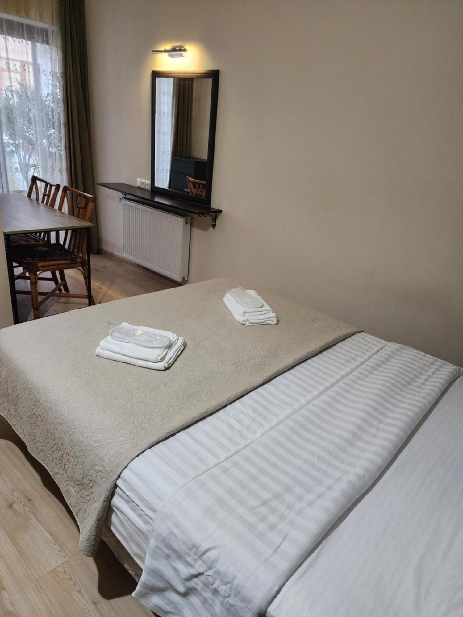 Vake-Saburtalo Hillside Apartment Tbilisi Ngoại thất bức ảnh